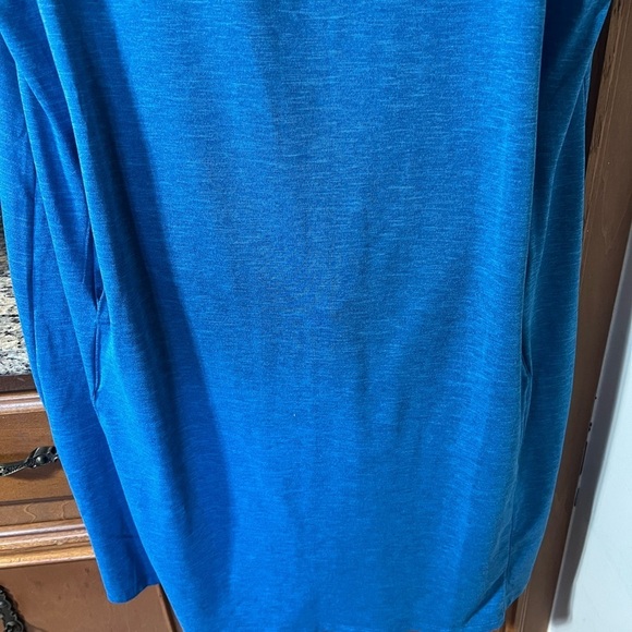 Columbia Woman’s Place To Place  Dress in Dark Pool.Light Jersey knit  Size XL - Picture 4 of 7